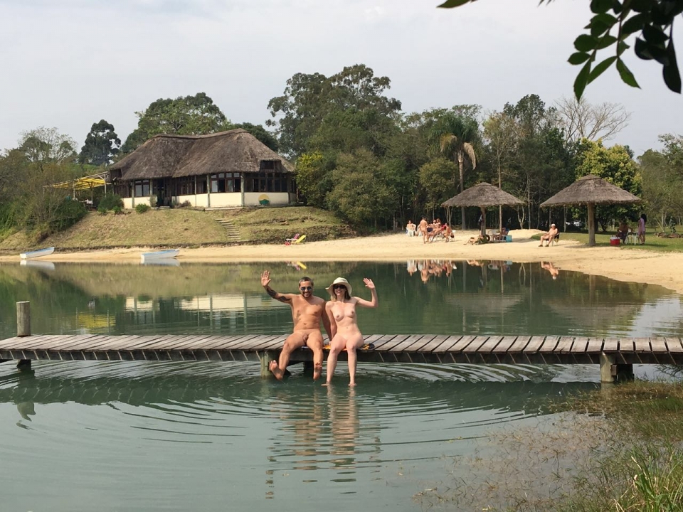 O site naturista mais completo da internet (milhares de fotos, vídeos,  chat, cobertura de eventos, artigos, e muito mais). Assine agora!